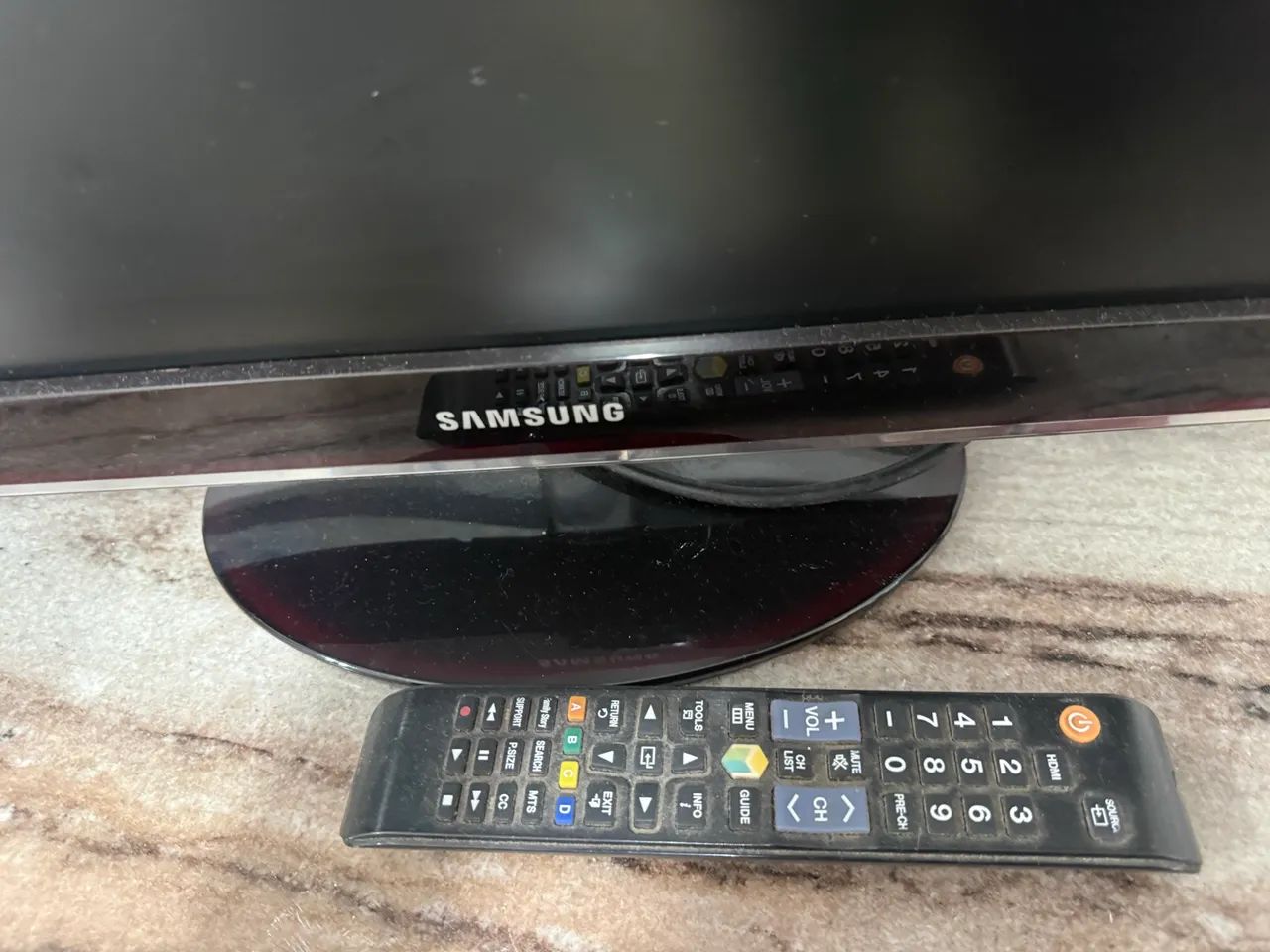 Tv de 30 polegadas Samsung funciona perfeitamente 