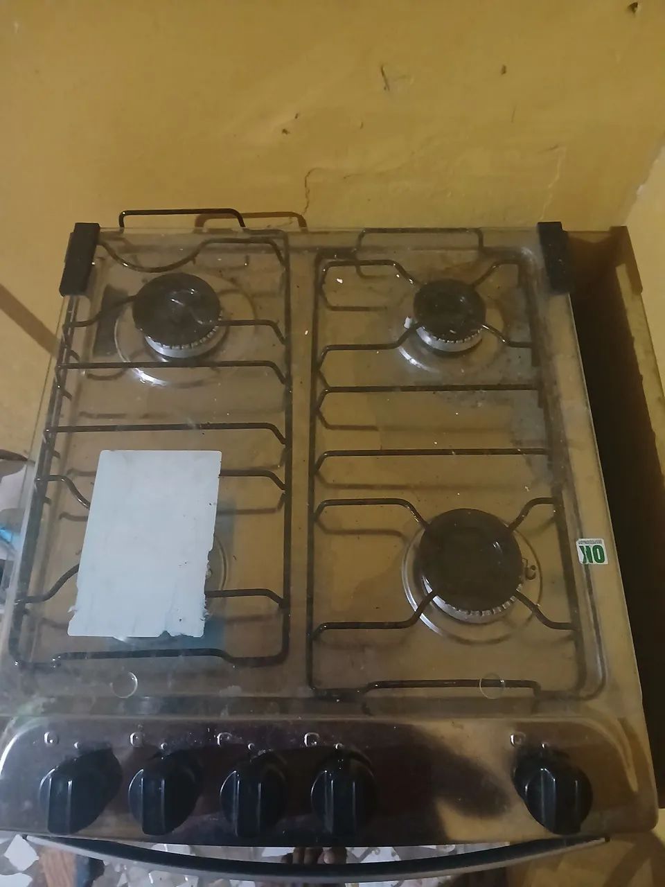 Fogão 4 bocas 4 meses de uso minha vizinha está vendendo quem quiser preço bom