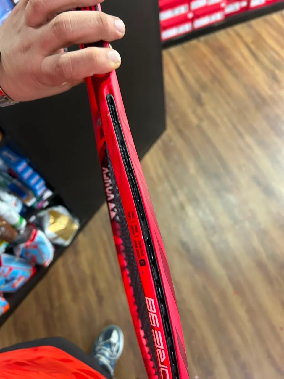 Yonex Vcore 98 305gr Redflame  - Foto 4