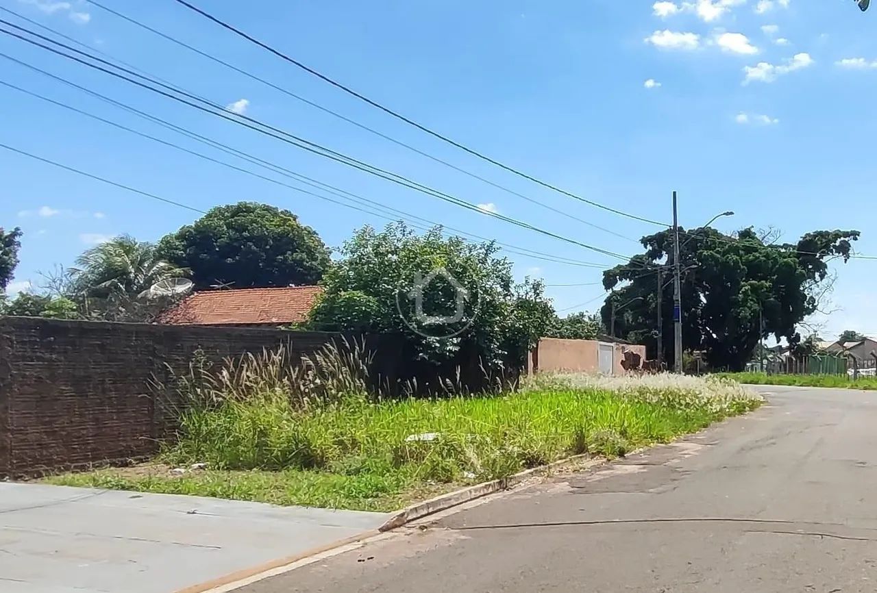 TERRENO EM EXCELENTE LOCALIZAÇÃO - Foto 4