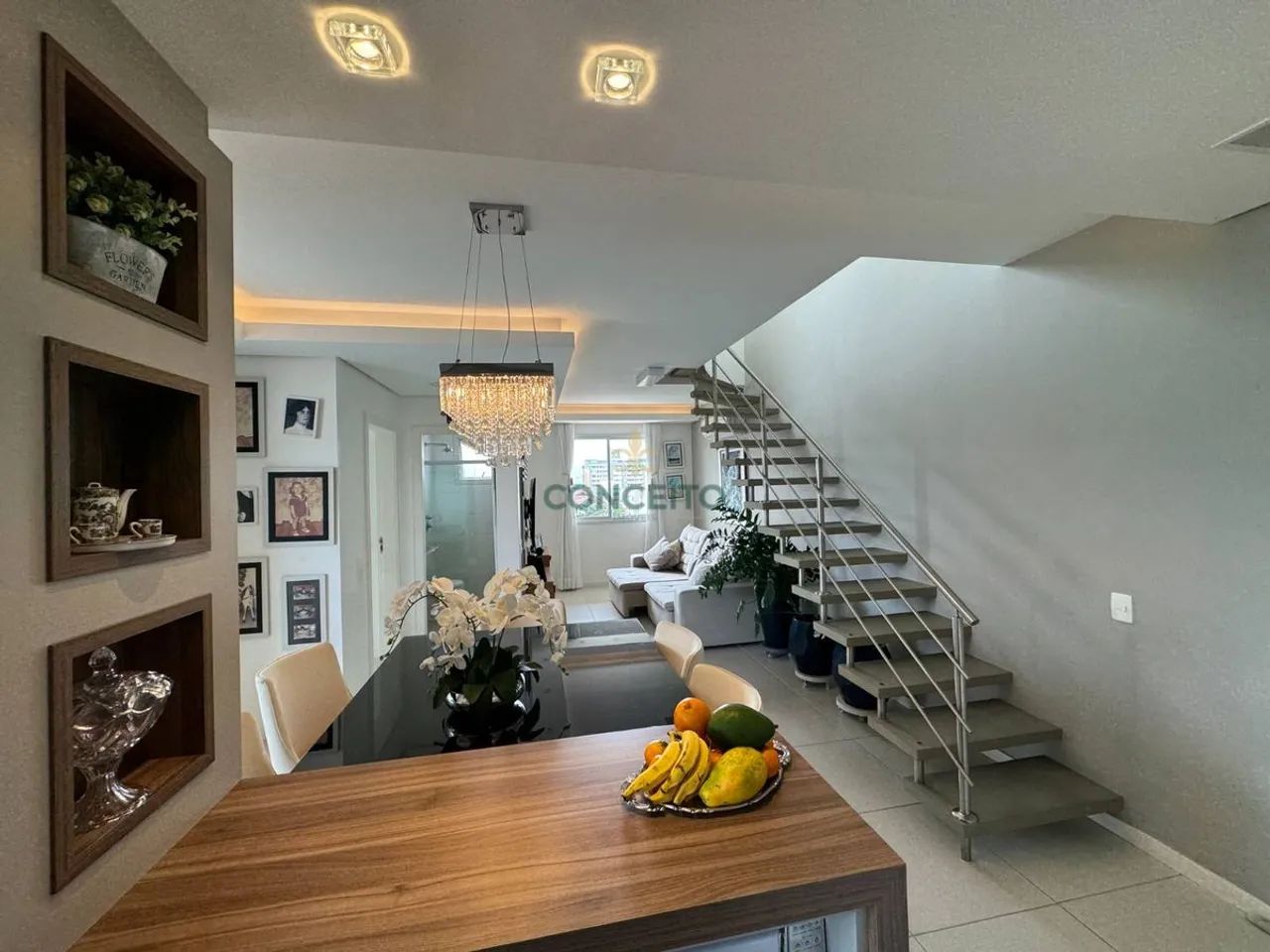 Apartamento Duplex à venda, sacada com churrasqueira, 2 dormitórios, 1 suíte (ambos com sa - Foto 2