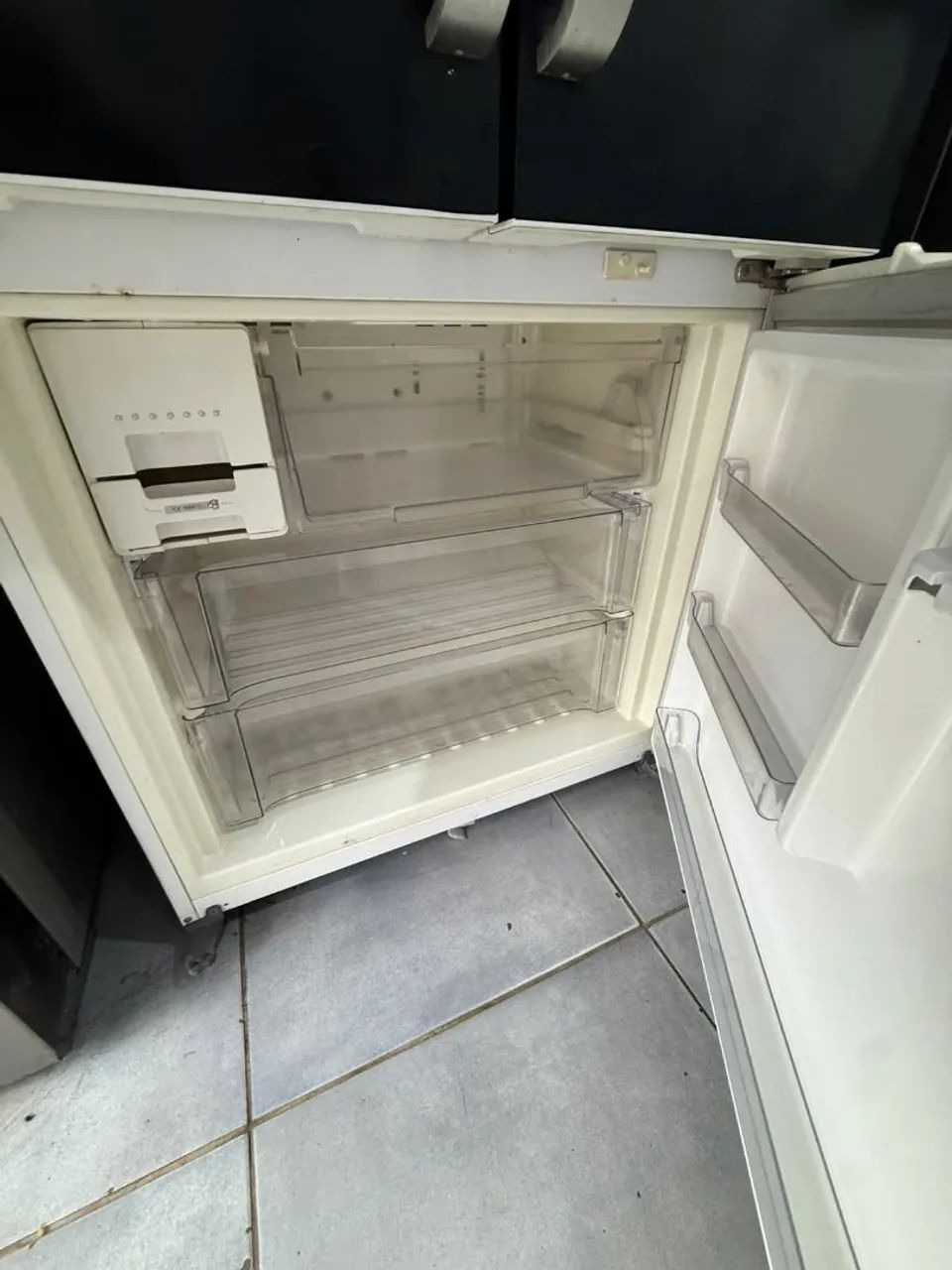VENDE- SE GELADEIRA FUNCIONANDO  - Foto 5