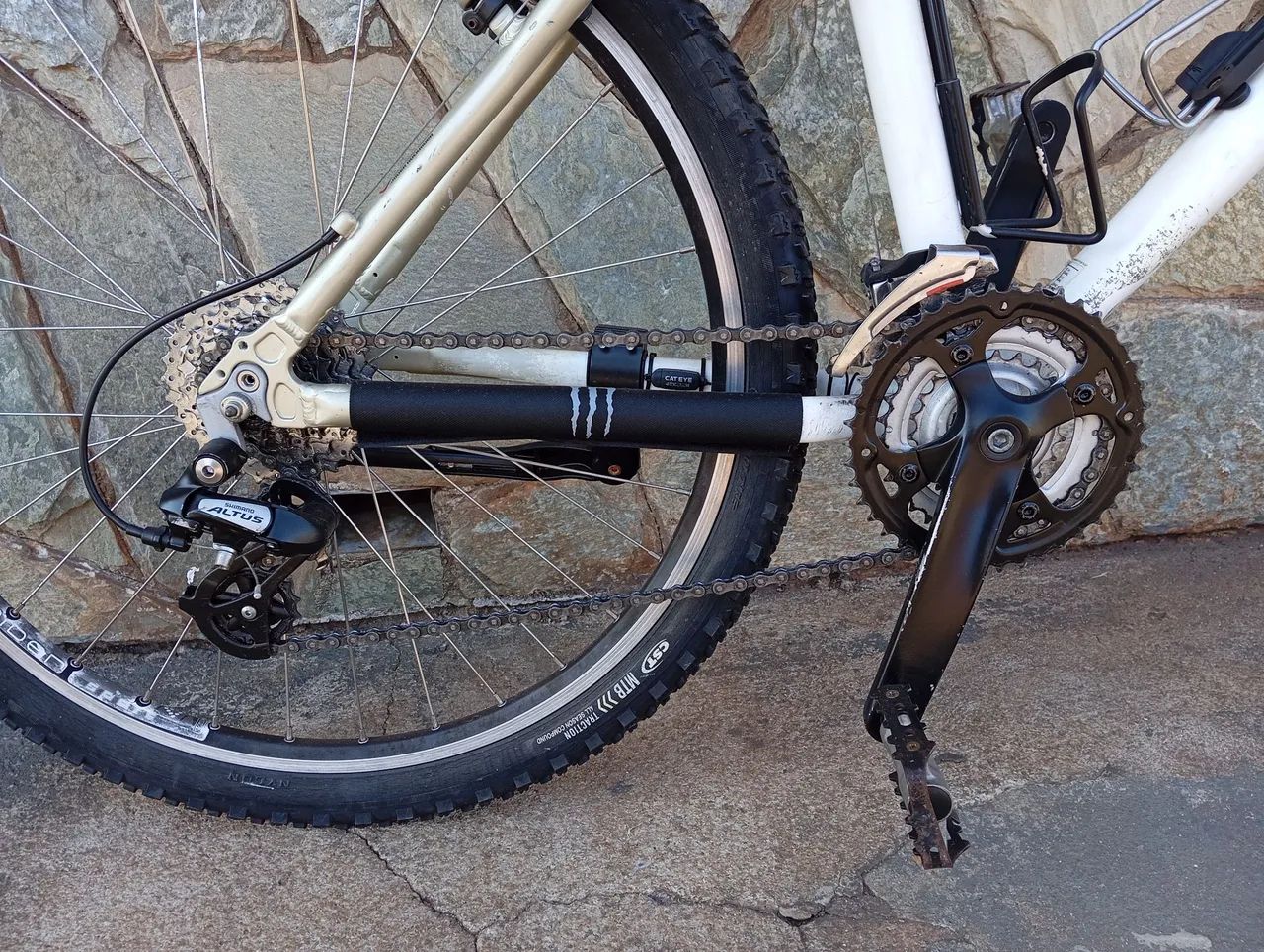 Bicicleta Simples Manutenção Simples e Barata  - Foto 3