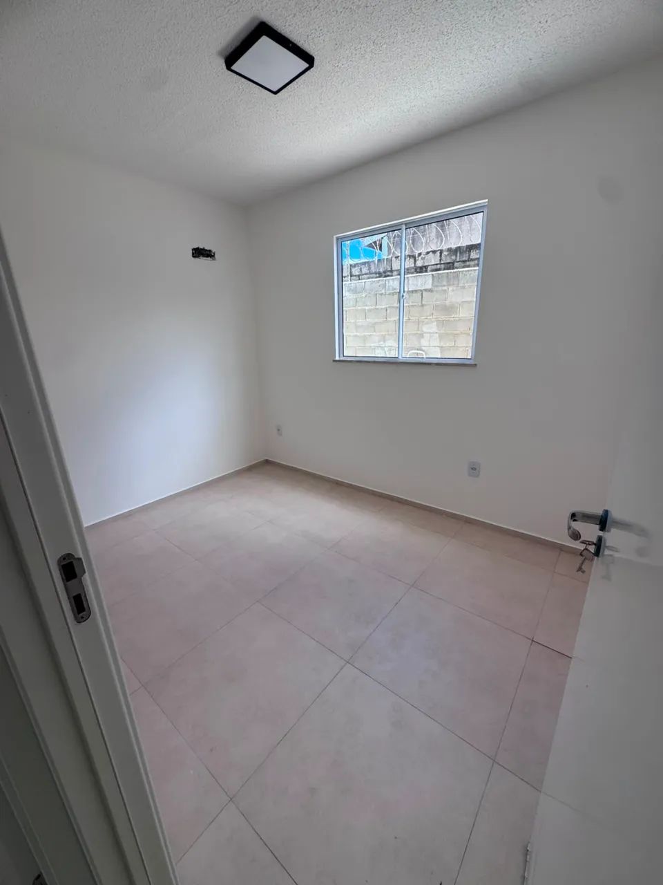 Alugo apartamento com quintal 