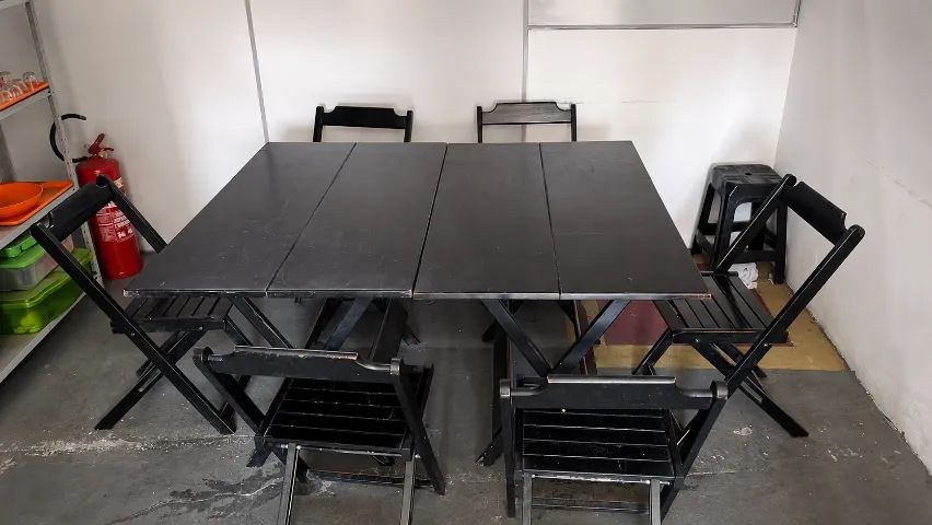 MESA DE MADEIRA ESTILO BAR