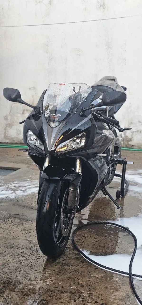 Vendo cbr1000rr fireblade 2007 - Foto 2