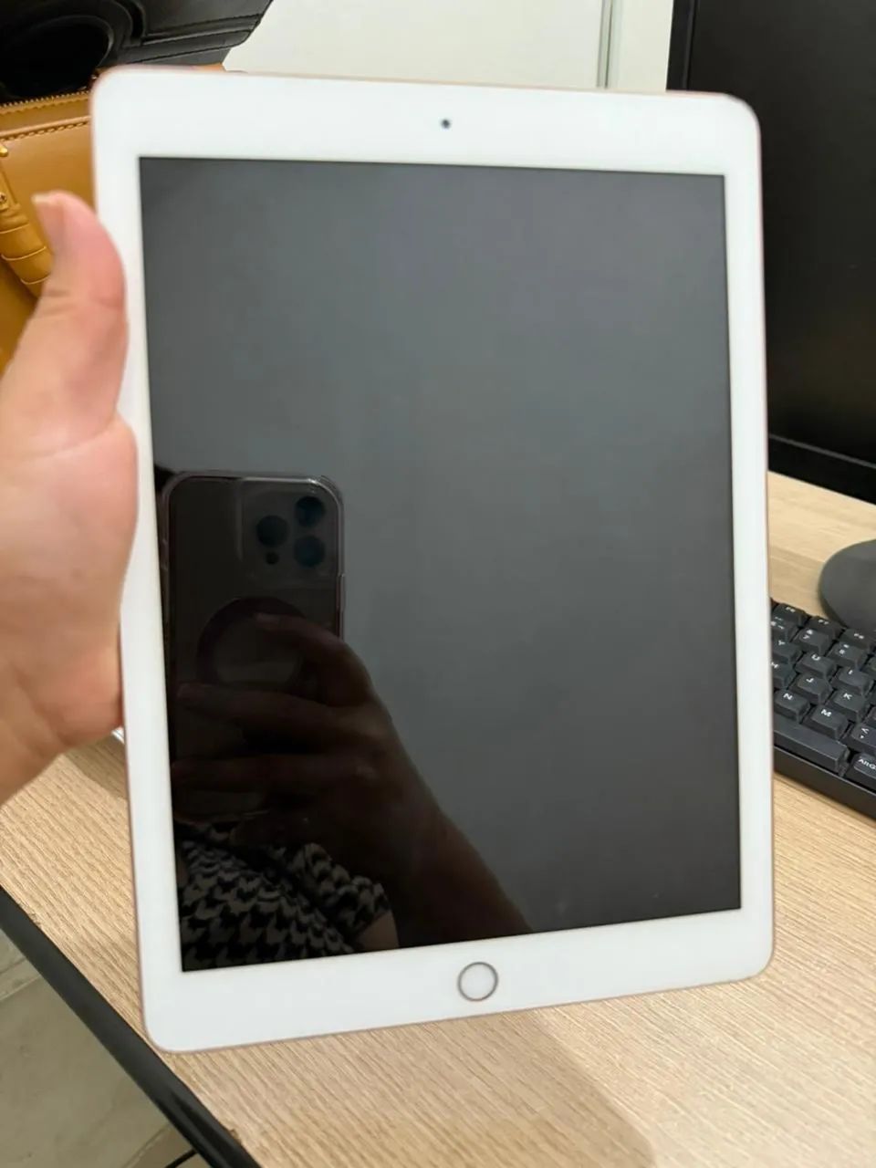 iPad 6 32GB GOLD - Foto 2