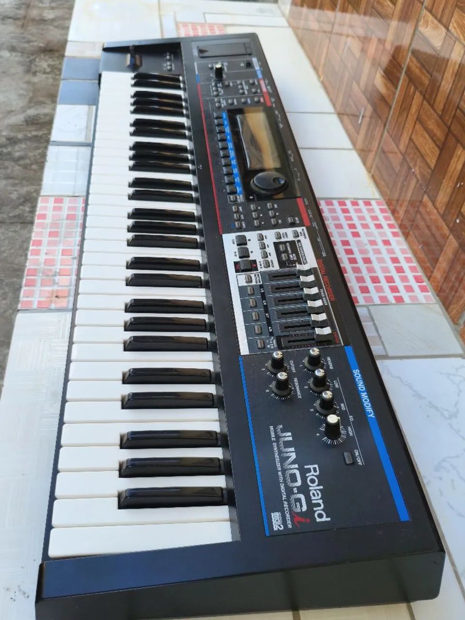 Teclado Roland Juno Gi