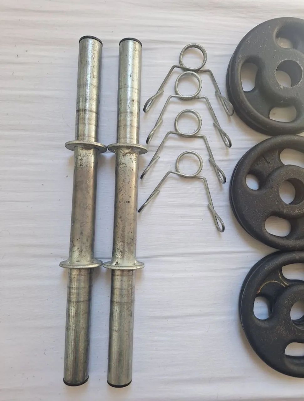 Halteres com 32kg de anilhas - Foto 5