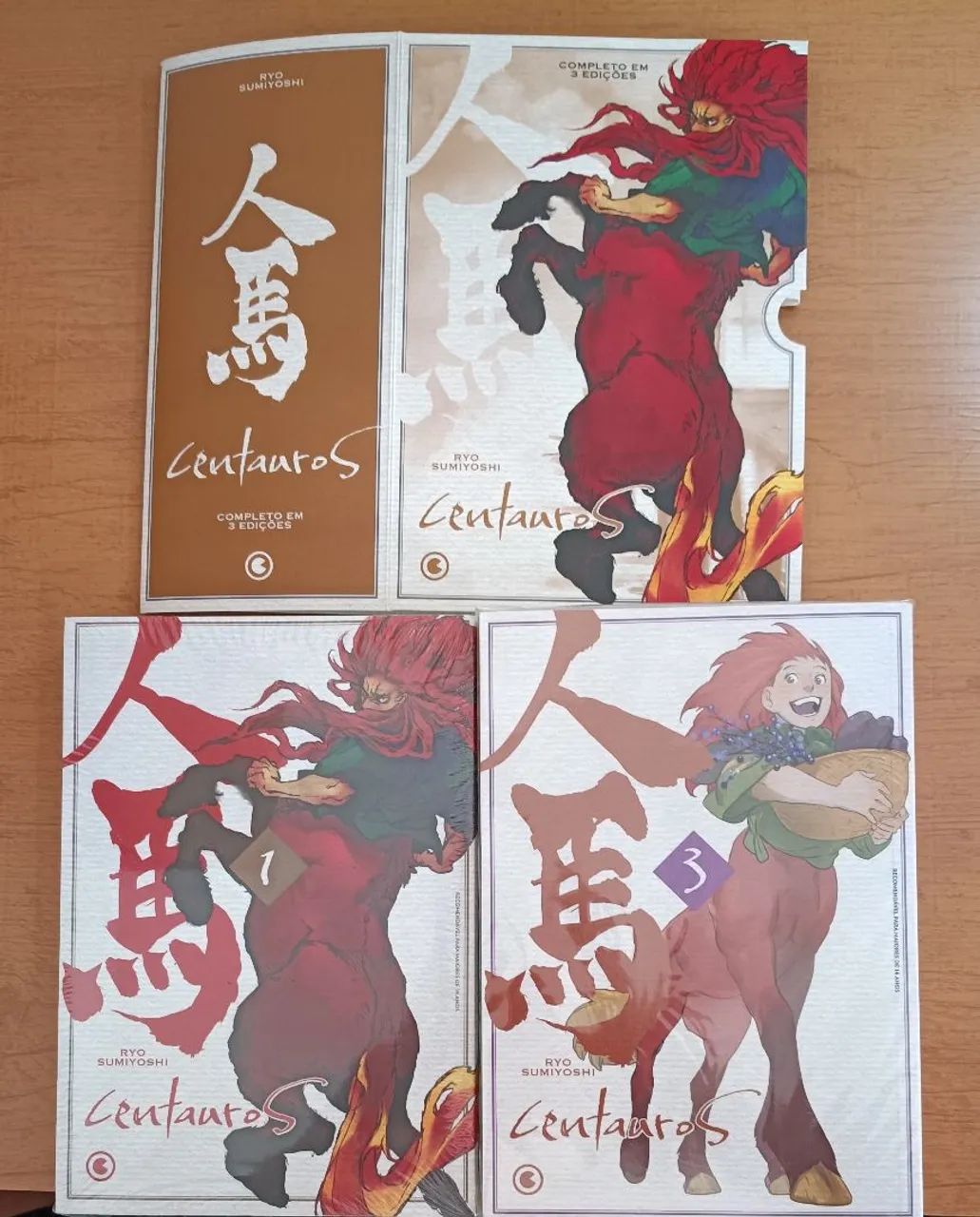 Mangá centauros box vol 1 e 3