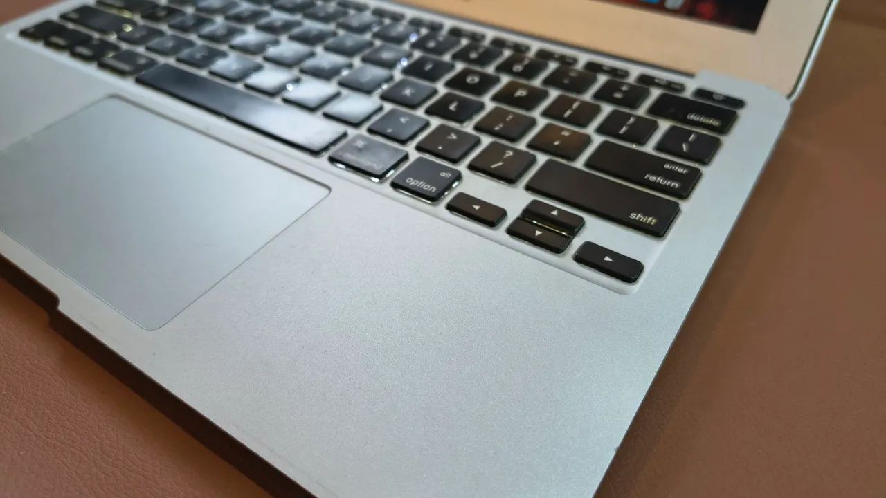 Macbook Air 11 core i5  - Foto 4