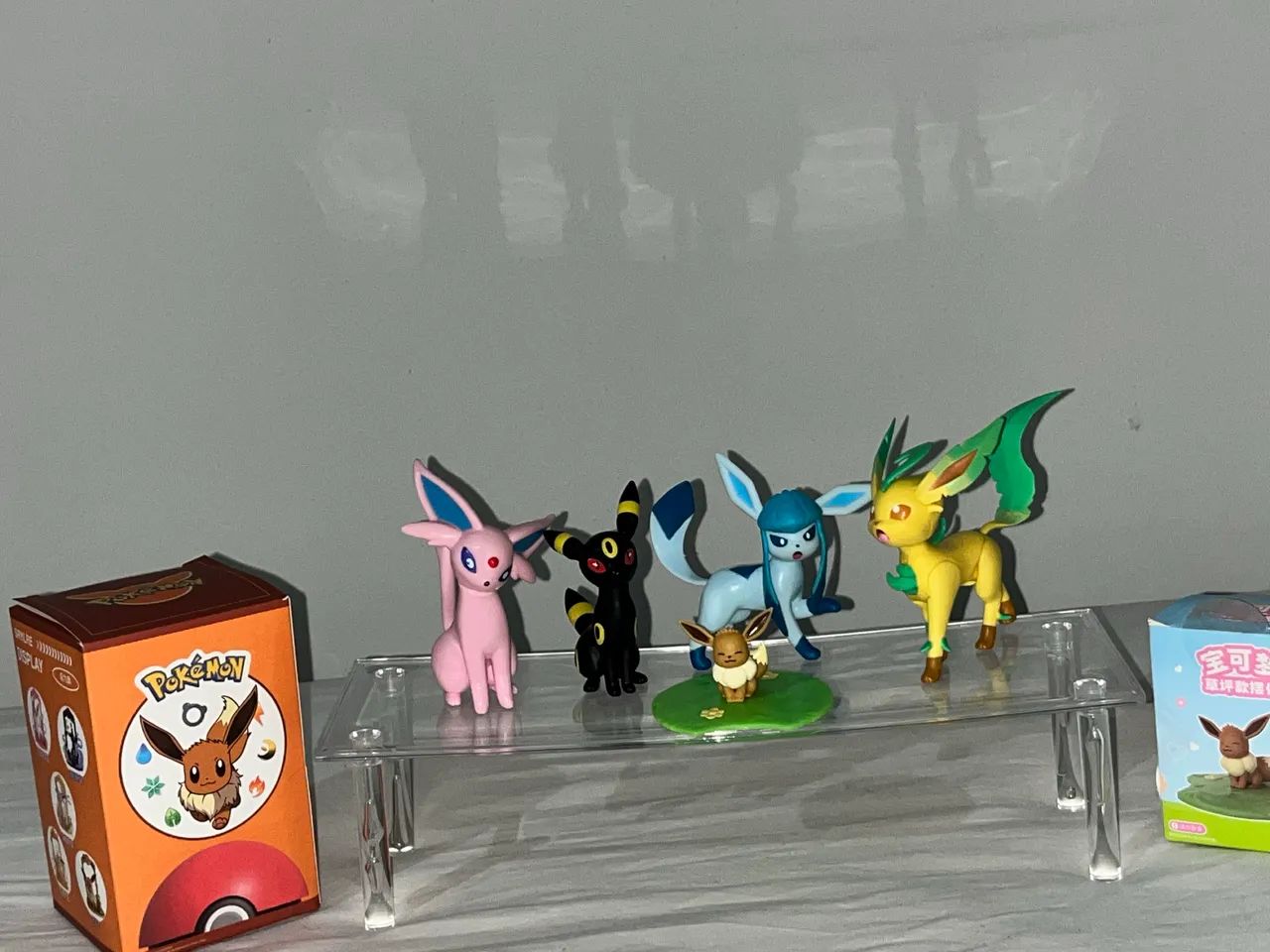 Pokémon Eeevee, Leafeon, Glaceon, espeon e umbreon  - Foto 3