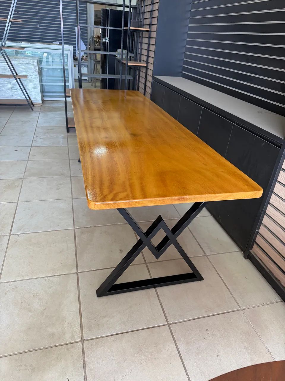 Mesa de madeira e Metalon 2,50 x 0,80