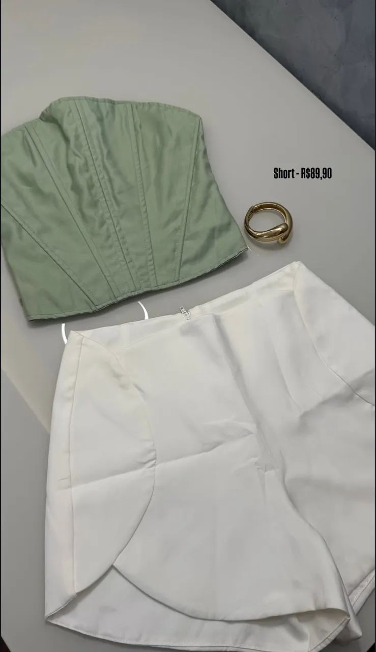 Short branco