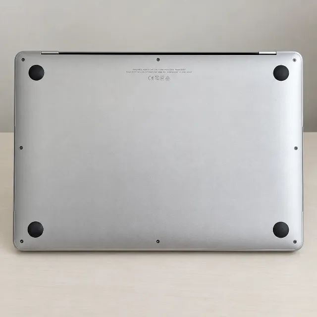 MacBook Air M1 2020 - 8GB RAM / SSD 256GB - Completo - Notebooks