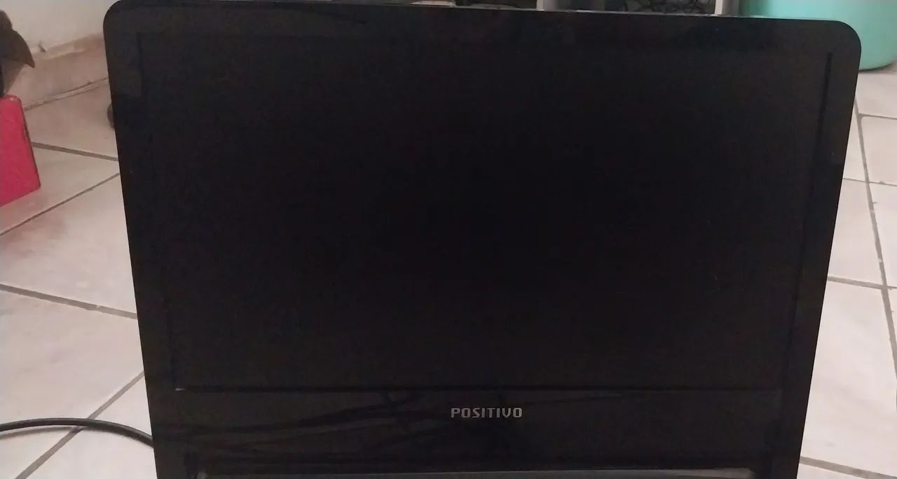 Monitor VGA Positivo| 18,5 Polegadas Fosco|60 Hz| Cabos de Energia e VGA Inclusos