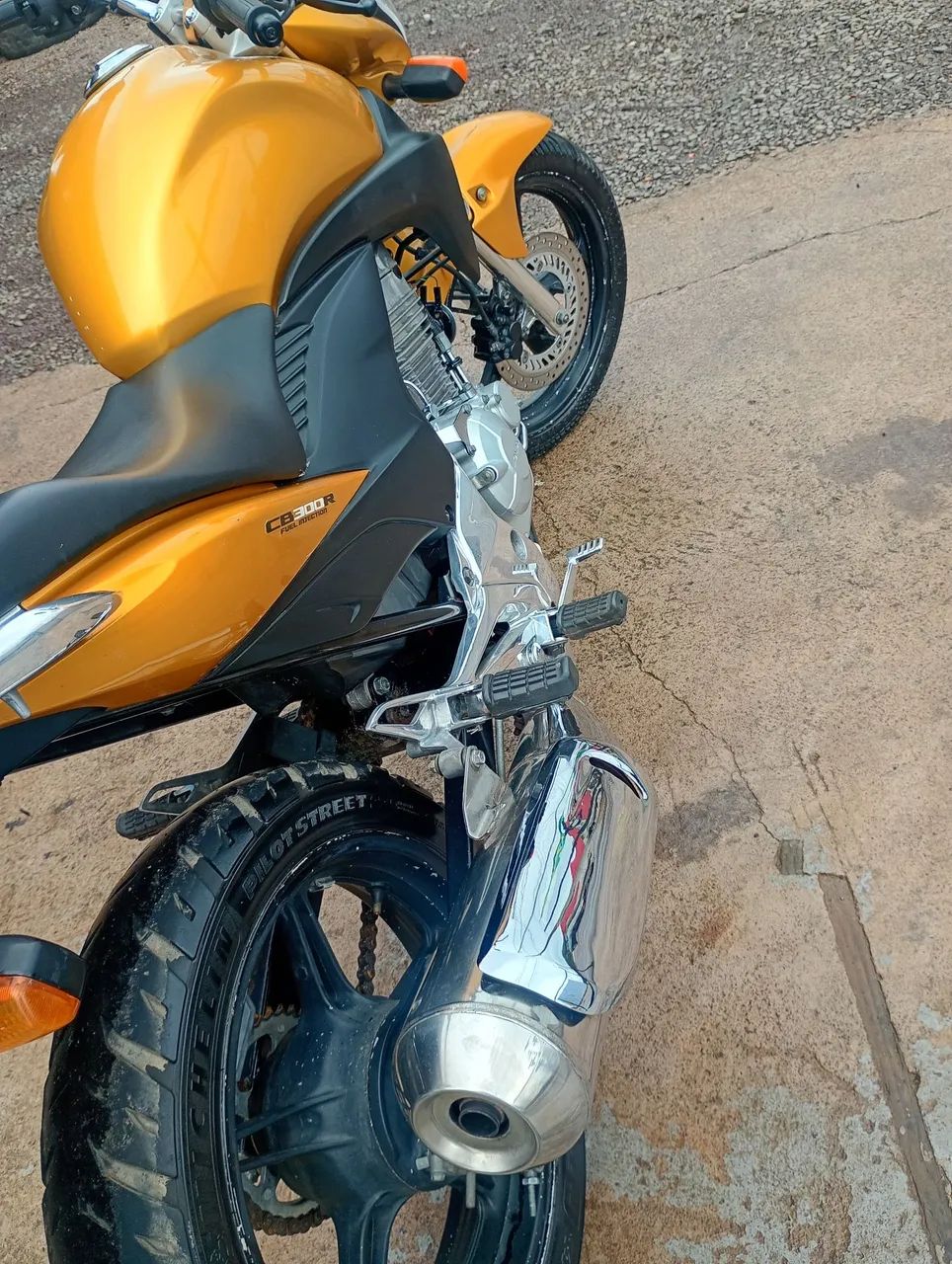 CB300 - Foto 3