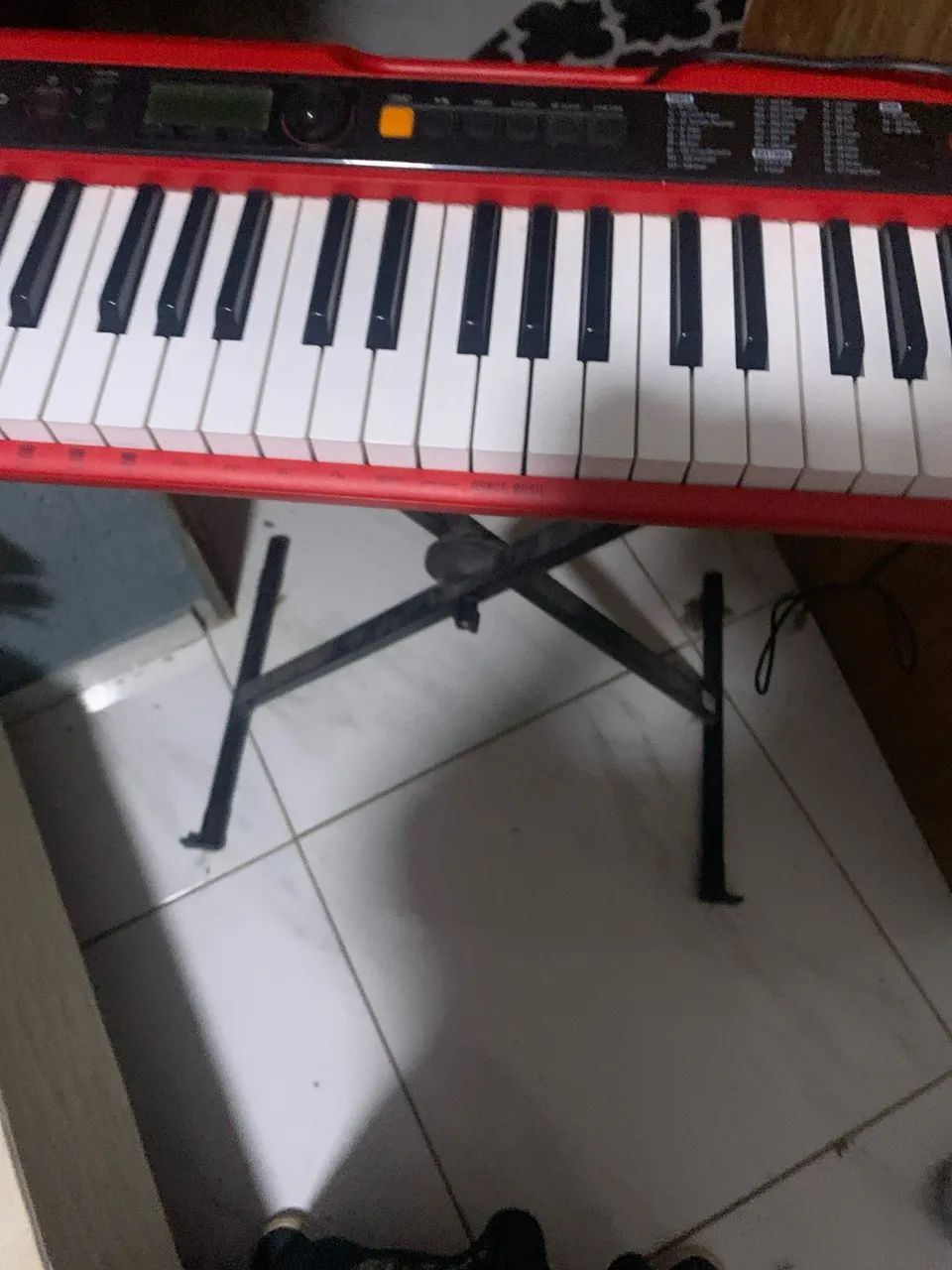 Vendo teclado Casio vermelho cts200.