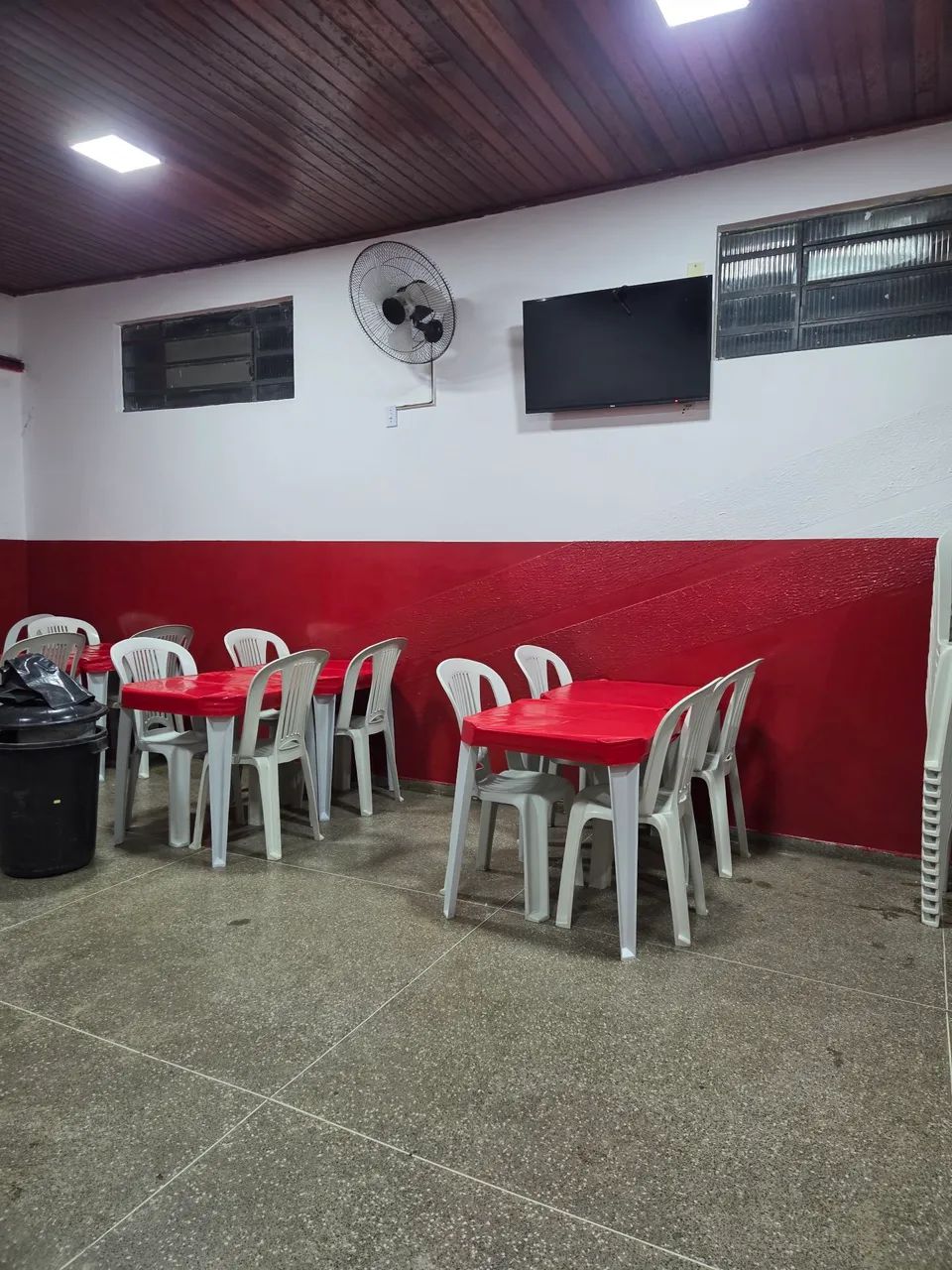 KIT BAR COMPLETO 69 LUGARES | 10 Mesas + Capas + 69 Cadeiras  - Foto 3