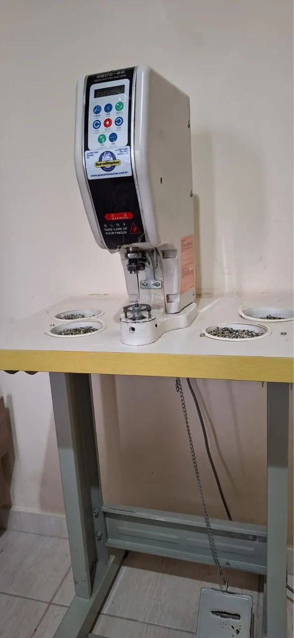 Máquina de Ilhós com painél eletrônico Lanmax LM-918 - 220V - Foto 3