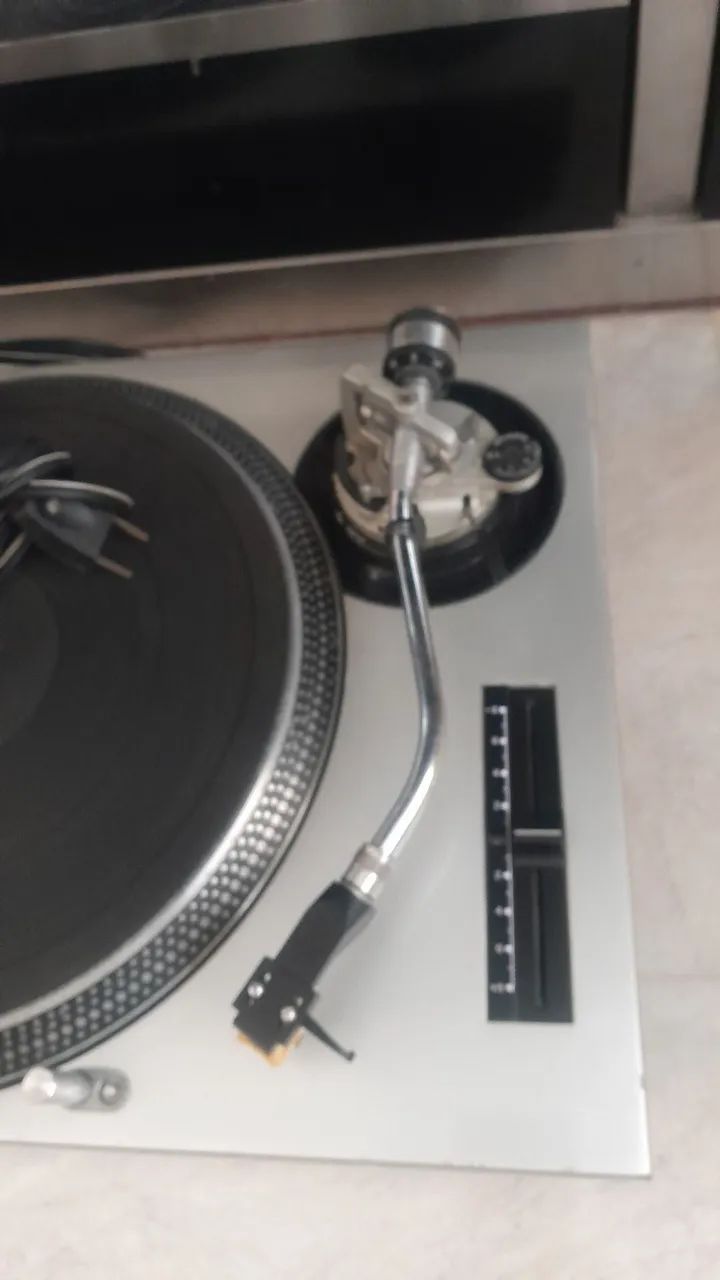 Toca Discos Technics SL1200 Mk2 tudo ok. - Foto 3