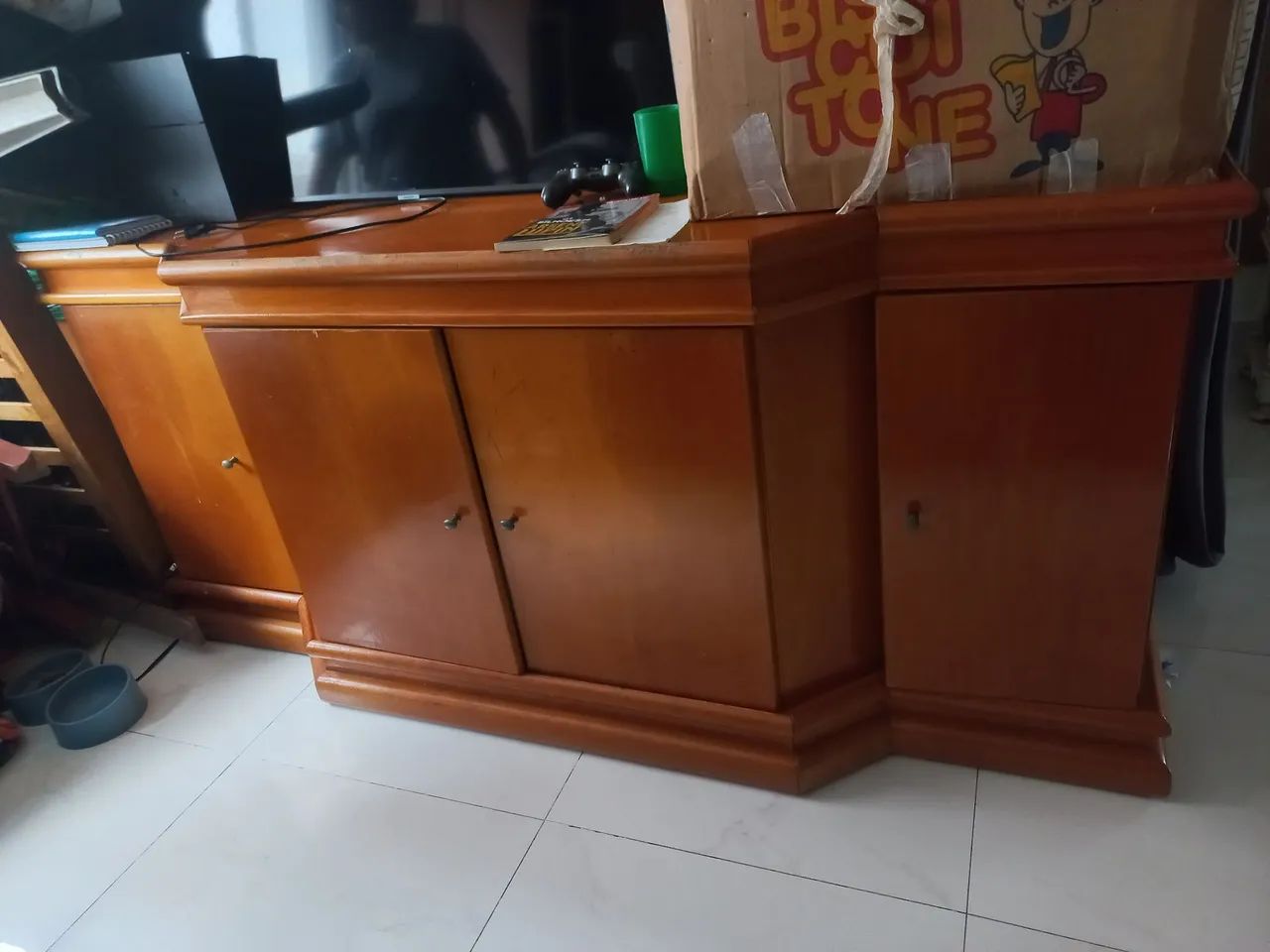 Balcão buffet de madeira