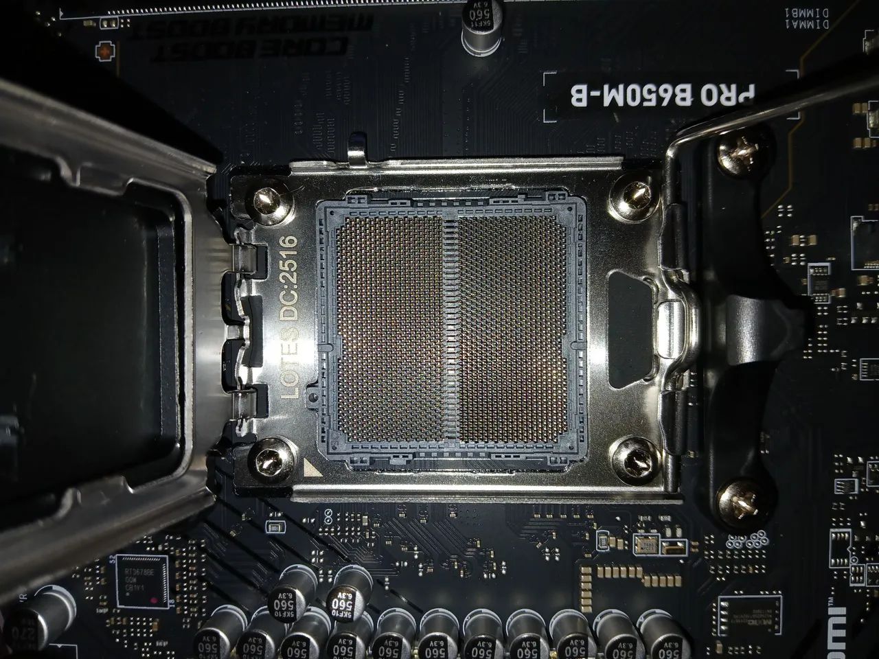 MSI PRO B650 M B AM5 - Foto 3