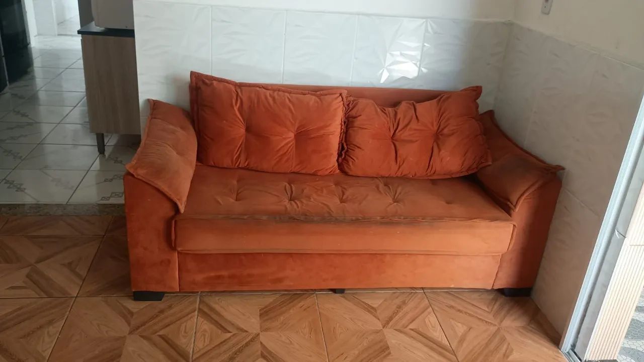 Vendo sofá semi novo e rack - Foto 2
