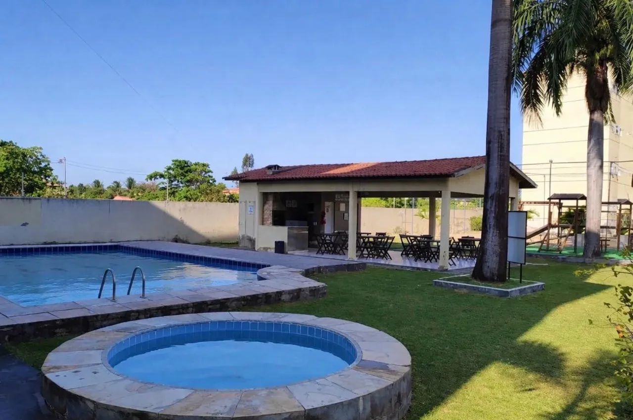 Apartamento 2 Quartos Reformado com Piscina e Lazer - Horizonte/CE