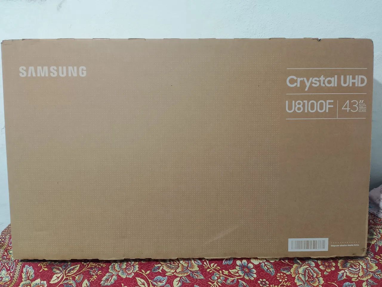 Tv Samsung 43 polegadas cristal 4k nova lacrada com nota fiscal e garantia 