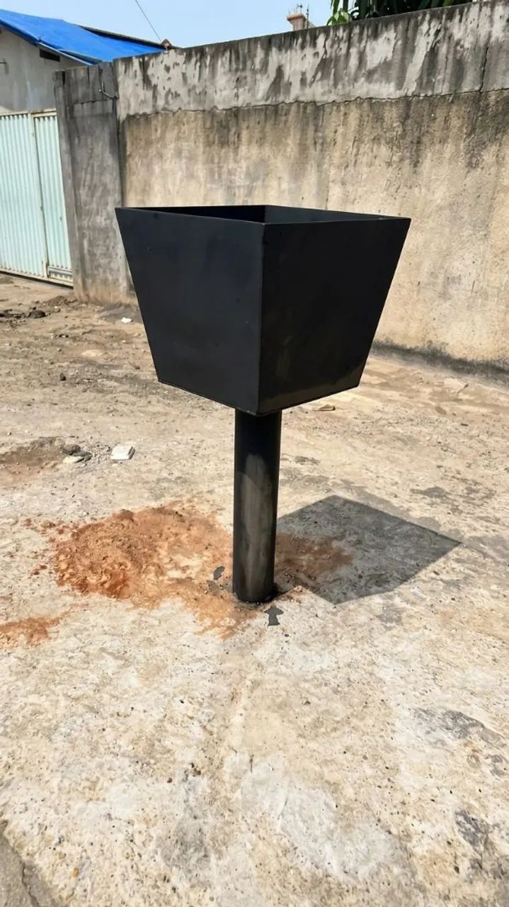 Lixeira de concreto 