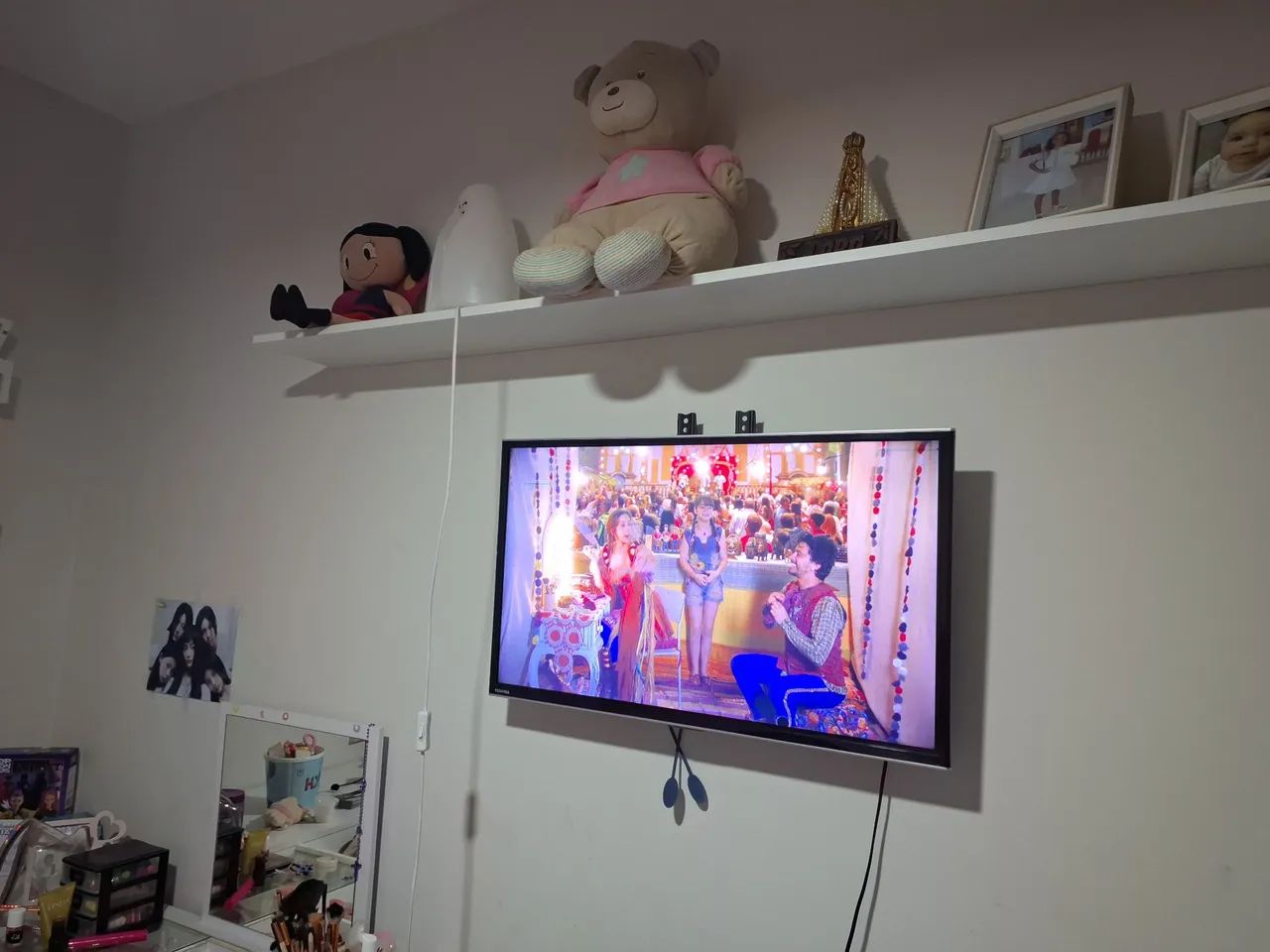 Vendo 02 (duas) TV Smart  - Foto 4