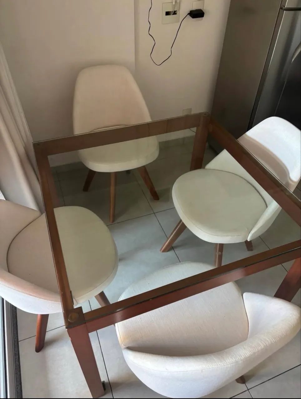 Conjunto 4 cadeiras de jantar 
