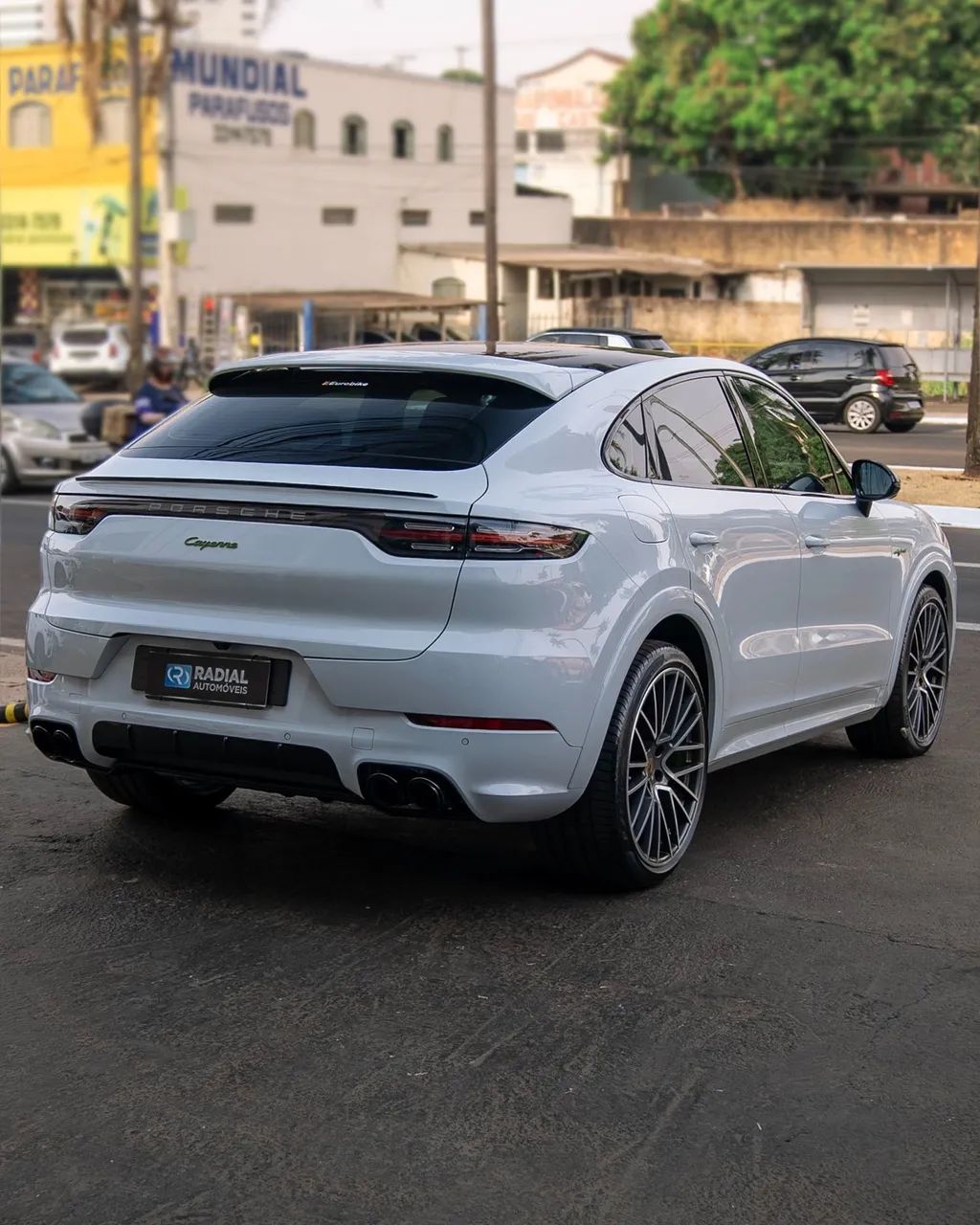 Porsche Cayenne Coupe Platinum ED. 3.0 (híbrido) 2023 - Foto 5
