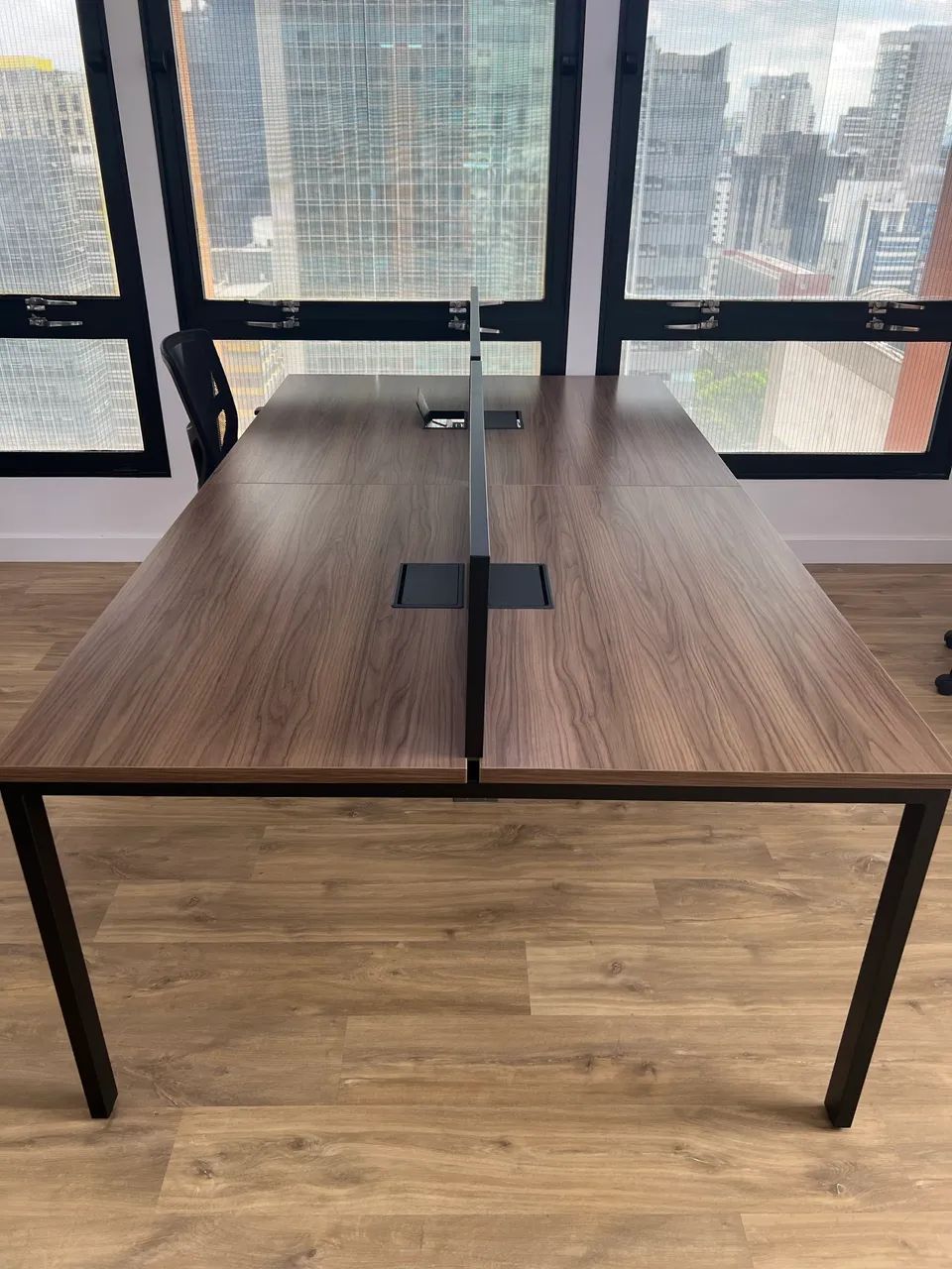 Estação de trabalho (mesa de escritório)