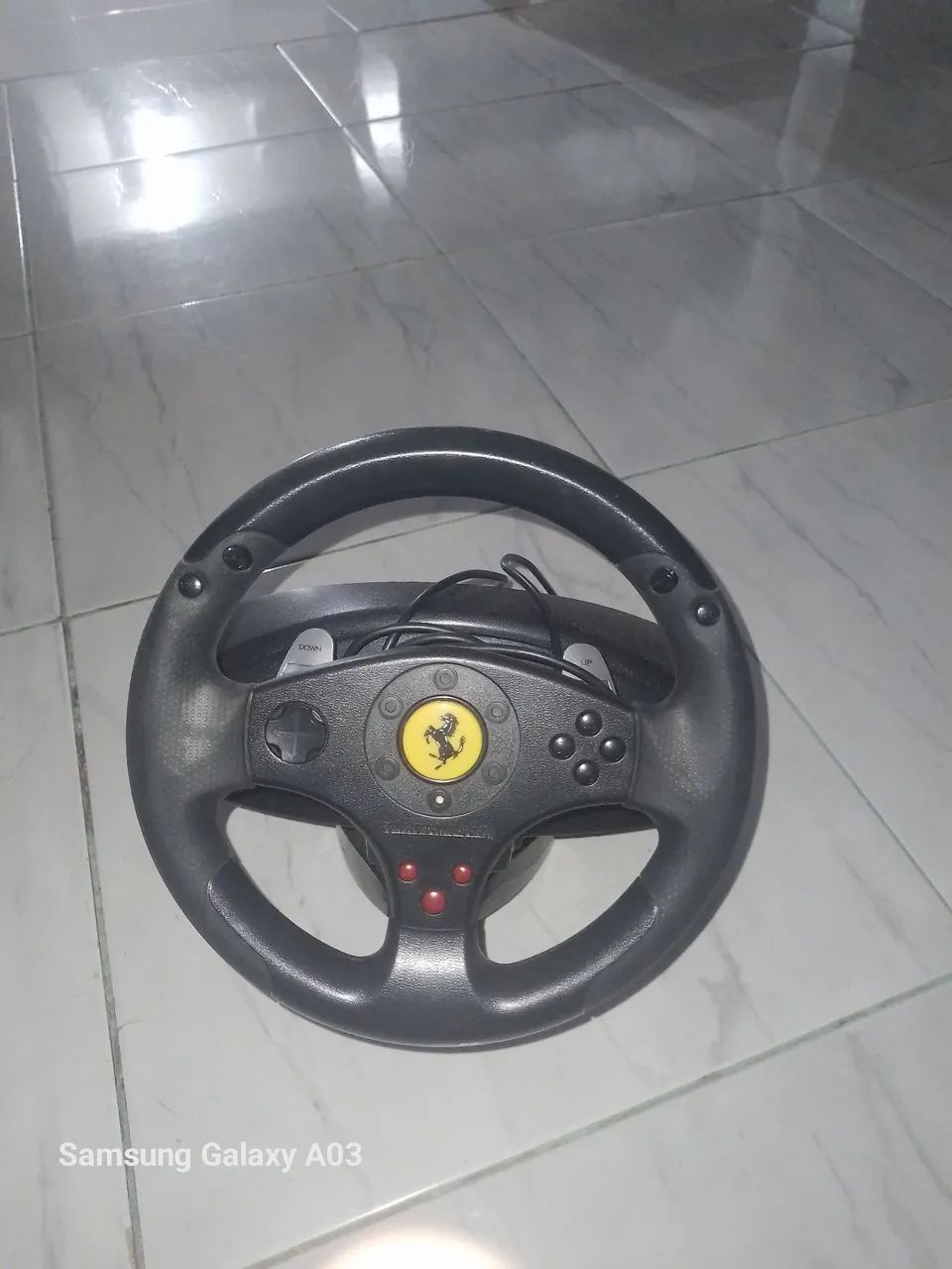 Volante thrustmaster sem pedal