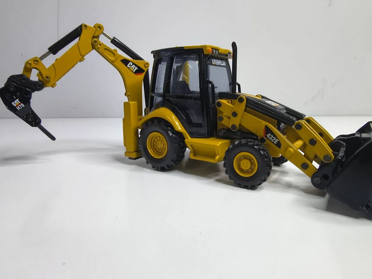 Miniatura Caterpillar Pá e Retroescavadeira 1/50 - Foto 5