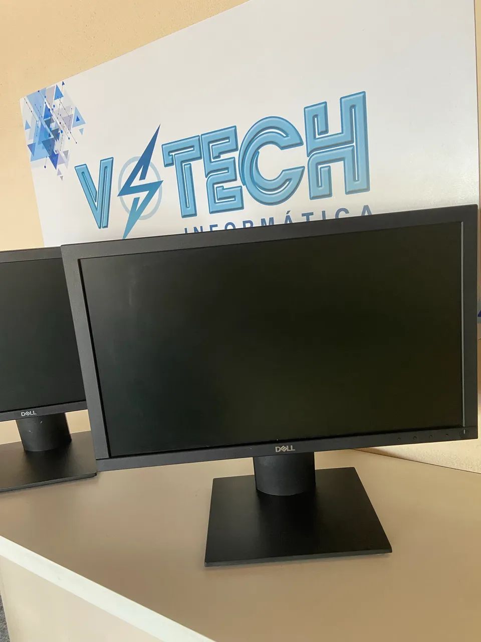 Monitor Dell 18?HD / Entrada VGA / Display Port