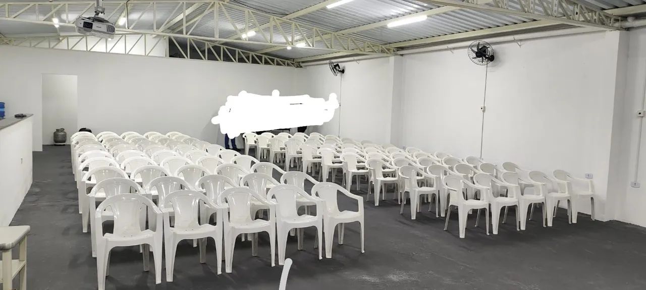 Lote 100 Cadeiras com braço