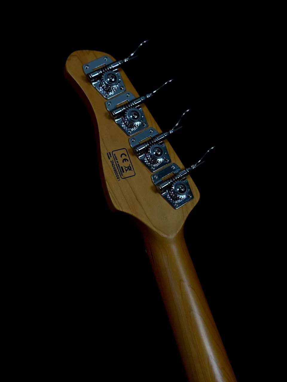 Baixo Marcus Miller Sire Z3 - Foto 6