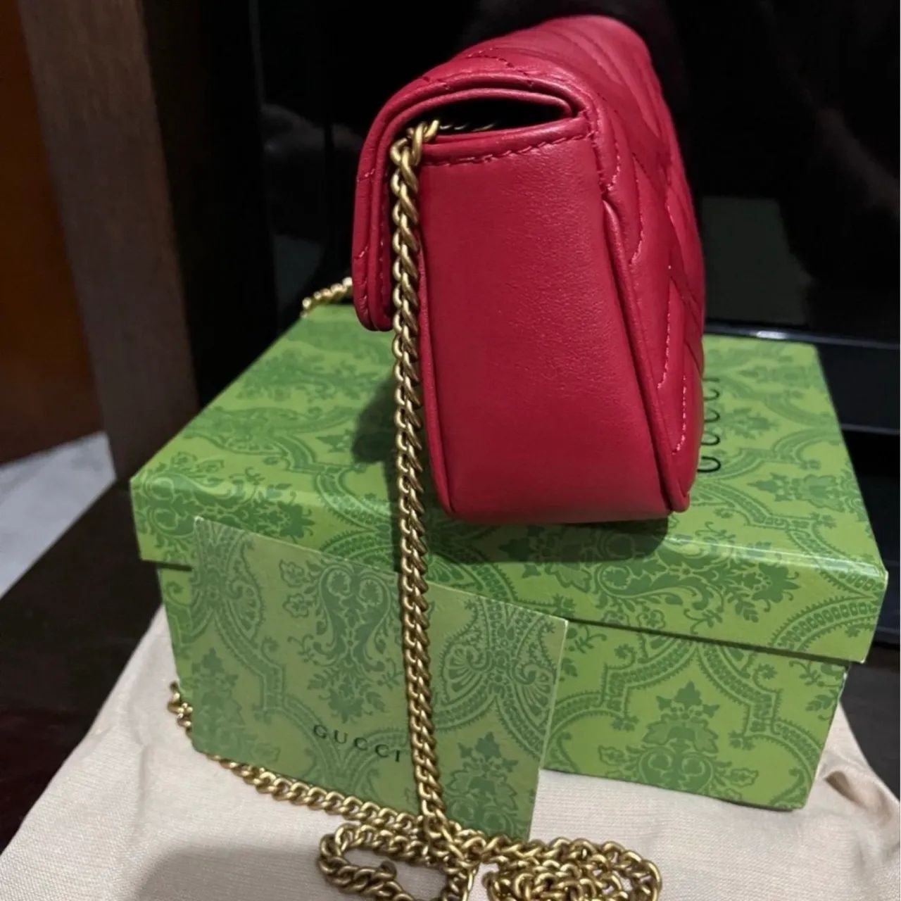 Bolsa Gucci marmont super mini vinho com ferragens douradas, nova  - Foto 3