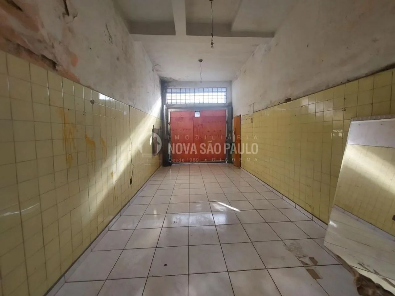 Sala para Alugar em Taboão, Diadema - SP - Foto 2
