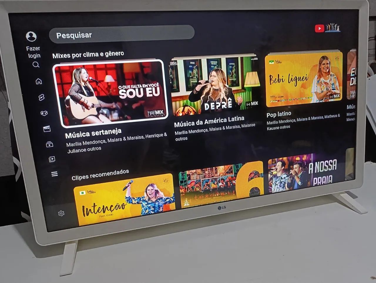 Tv smart 32 4k funcionando perfeitamente pé e controle - Foto 4