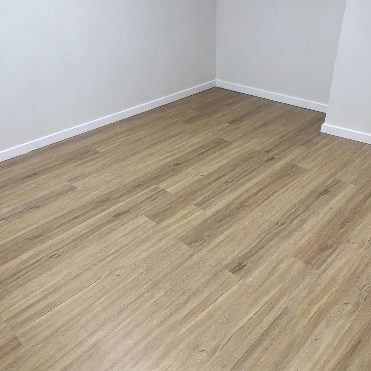Instalação de pisos vinílicos e papéis de parede  - Foto 5