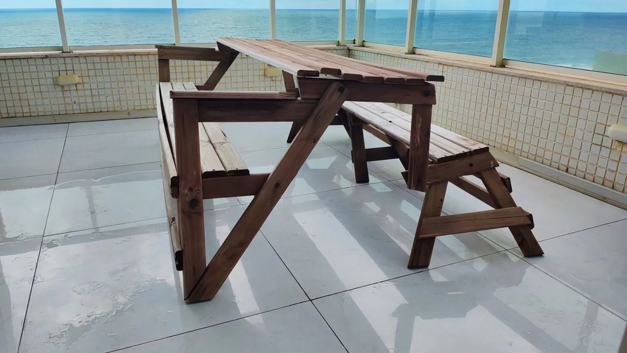 Cadeira e mesa pra varanda de mandeira 