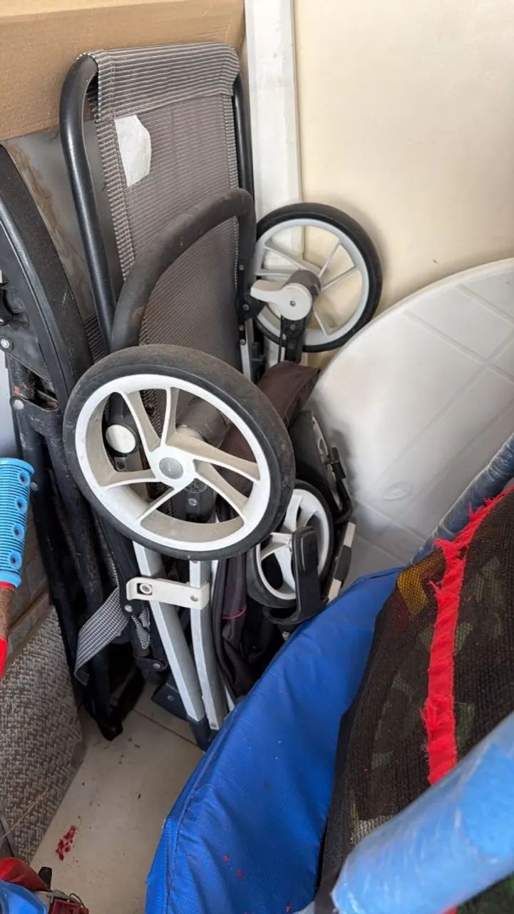 VENDO CONJUNTO GALZERANO - CARRINHO + BEBÊ-CONFORTO + BASE - Foto 2