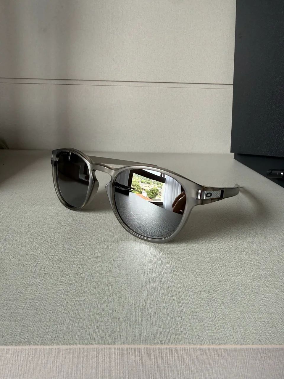 Oakley Latch