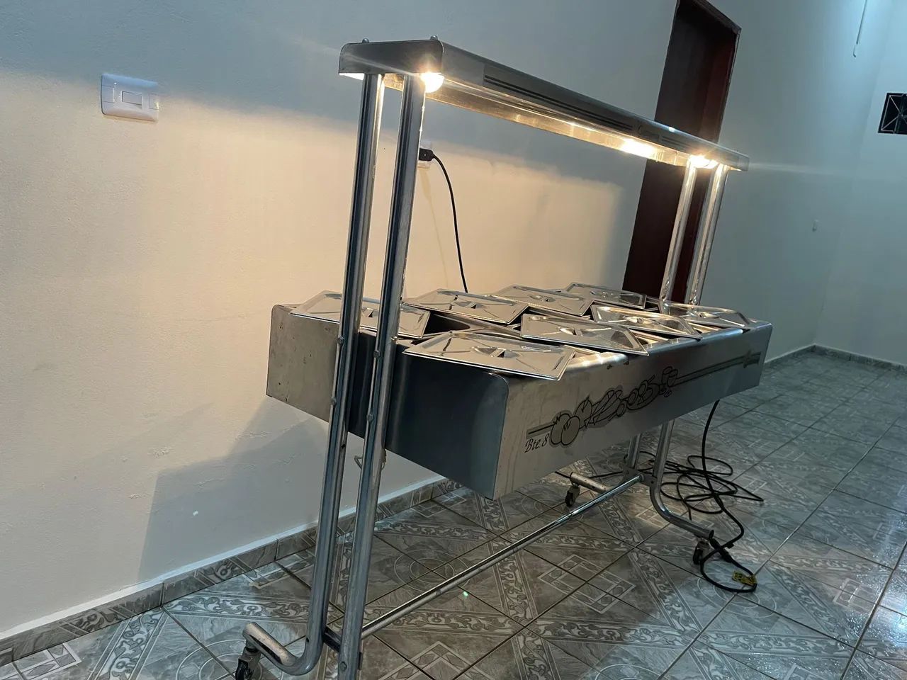 Buffet Térmico  8 cubas 110 v
