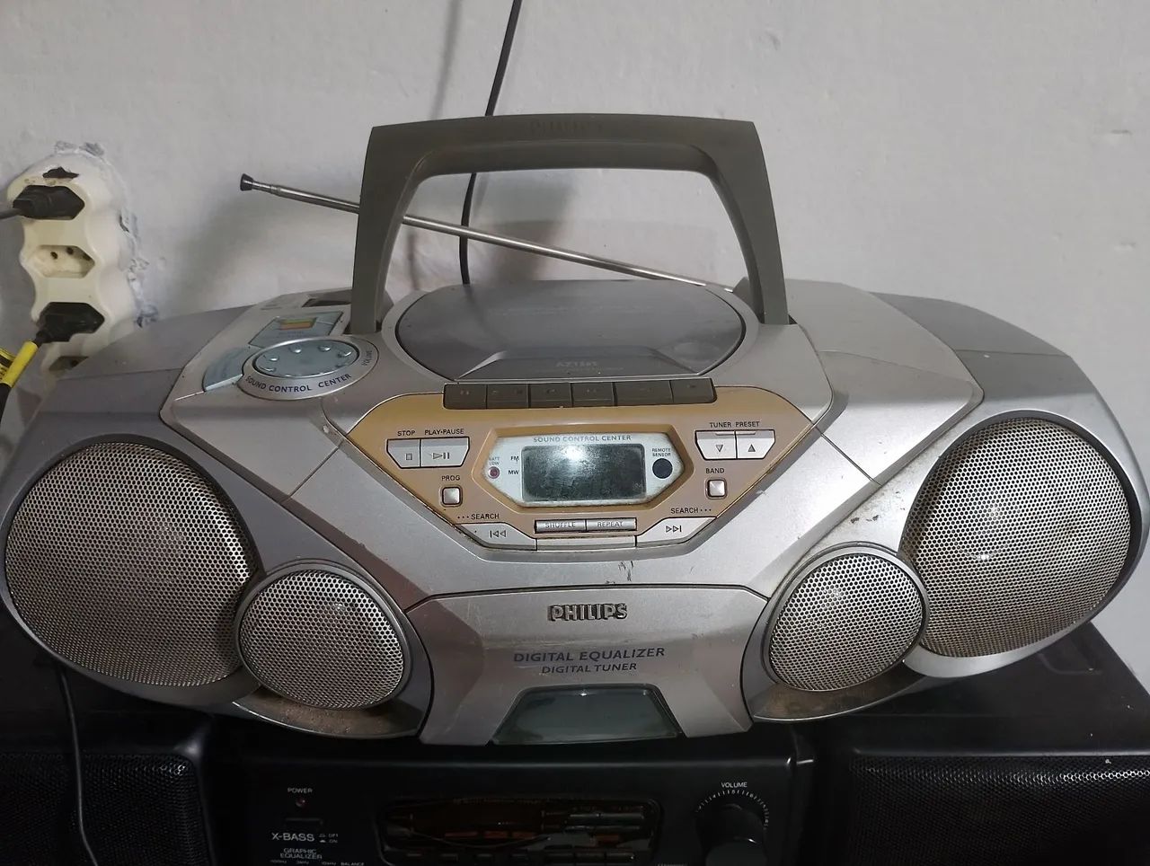 rádio Philips funcionando perfeitamente 