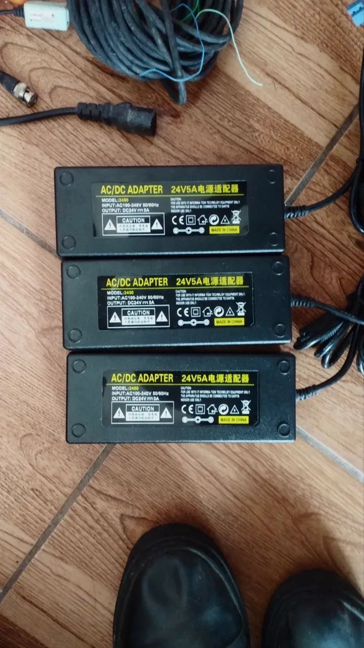 Adaptador de energia ca/cc com saída de 24v e 5a
